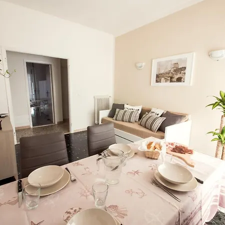 Luminoso, Spazioso Con Aria Condiz E Bici Viareggio